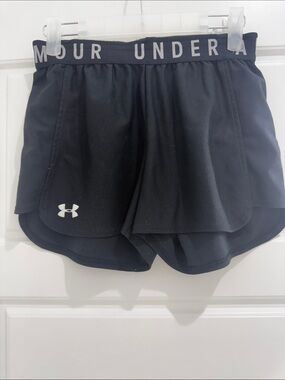 Under Armour Black Women's Elastic Waist Athletic Shorts